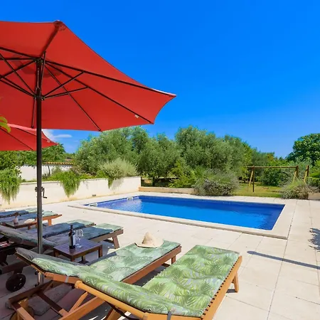 Σπίτι διακοπών Sabina Mit Zwei Und Pool By Interhome