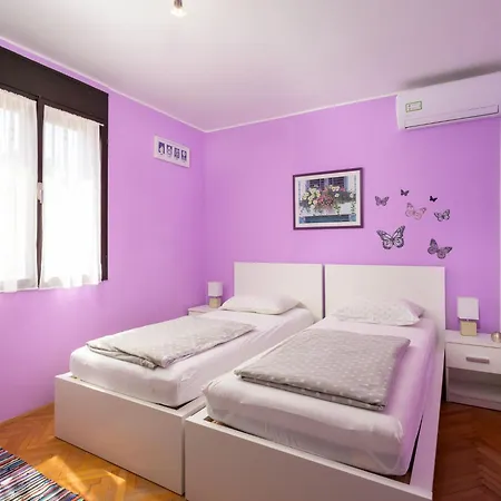 Σπίτι διακοπών Sabina Mit Zwei Und Pool By Interhome