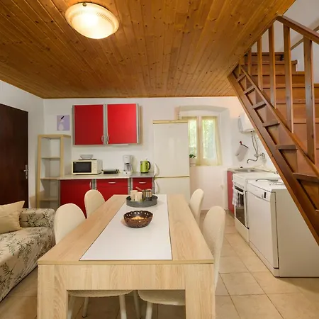 Sabina Mit Zwei Und Pool By Interhome * Πούλα